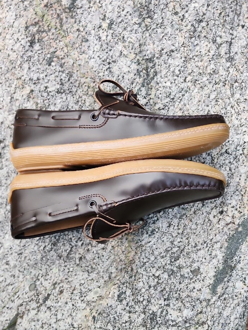 Tod's Dark Brown Leather Boat Shoes with Tan Sole Made In Italy Size 8